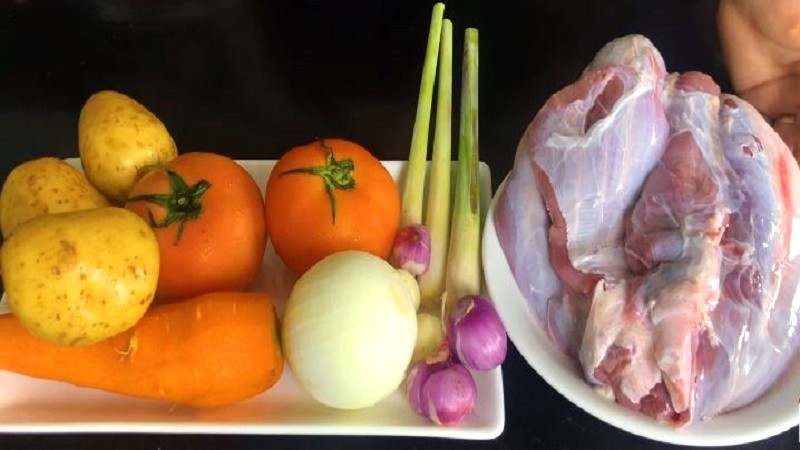 Nguyên liệu lagu bò: 🥩🥕🧅🥔