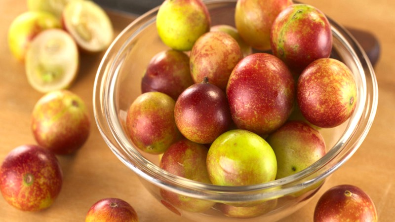 Camu camu: Nguồn vitamin C dồi dào.