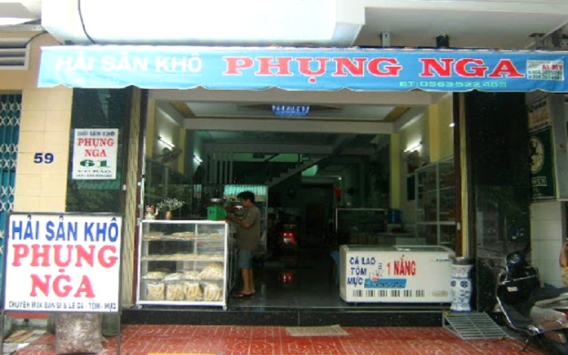 Phụng Nga: Đặc sản, hải sản khô Quy Nhơn.