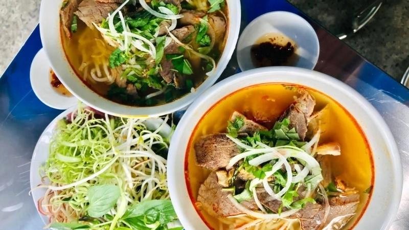 Bún bò Huế bà Hoa