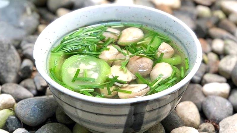 Canh hẹ chay thanh mát, ngon miệng.