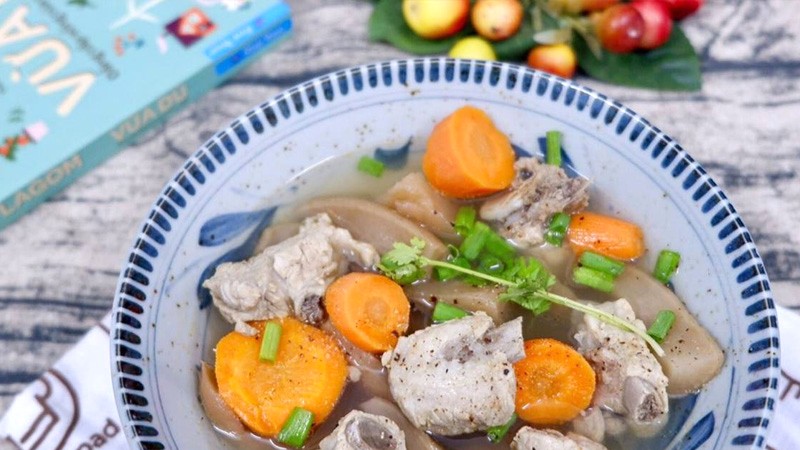 Canh xá bấu hầm sườn