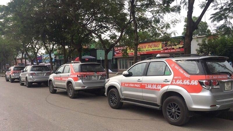 Đi lại bằng Taxi