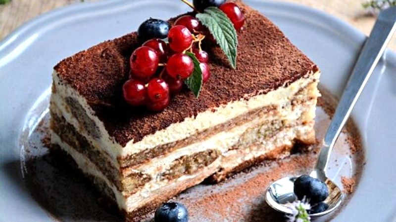 Bánh Tiramisu Ý