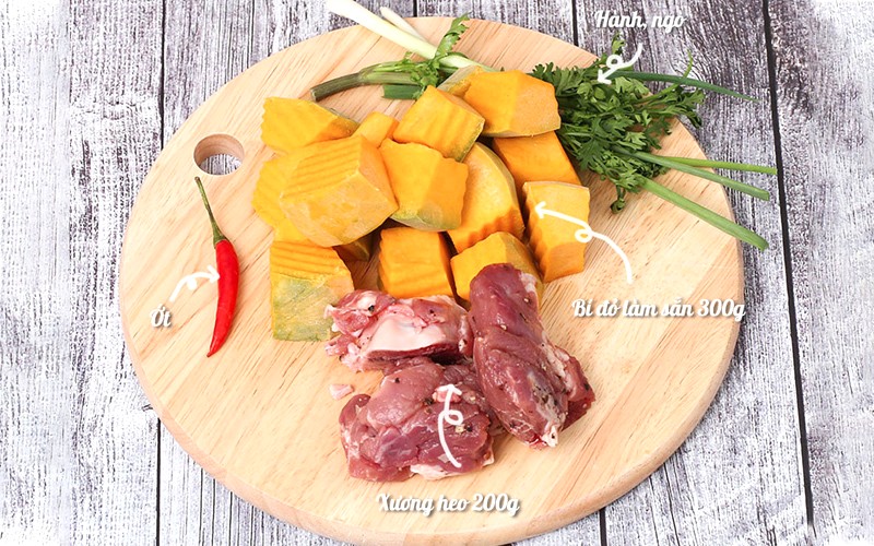 Canh bí đỏ xương heo (500g)