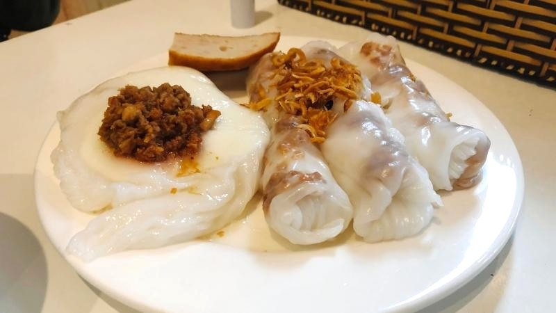 Bánh cuốn trứng