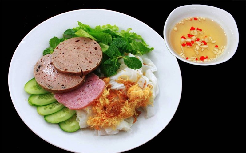 Bánh ướt chả bò