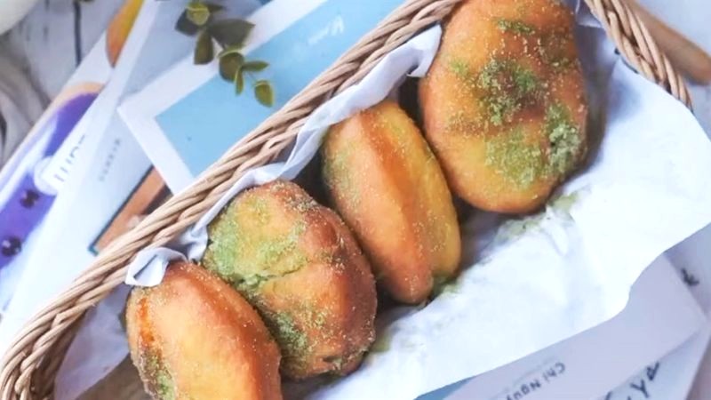 Bánh donut kem trứng mềm thơm, không cần lò.