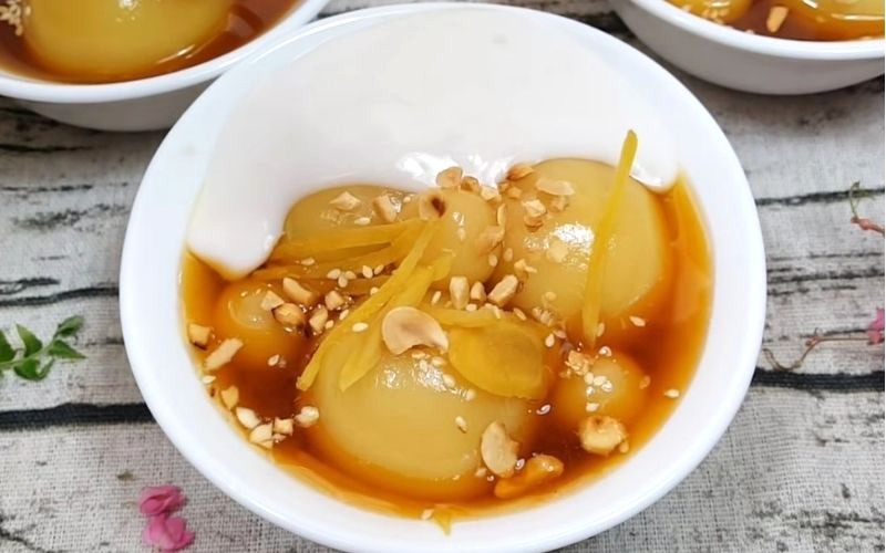 Chè trôi nước thơm ngon, dẻo mịn, ngọt bùi, béo ngậy.