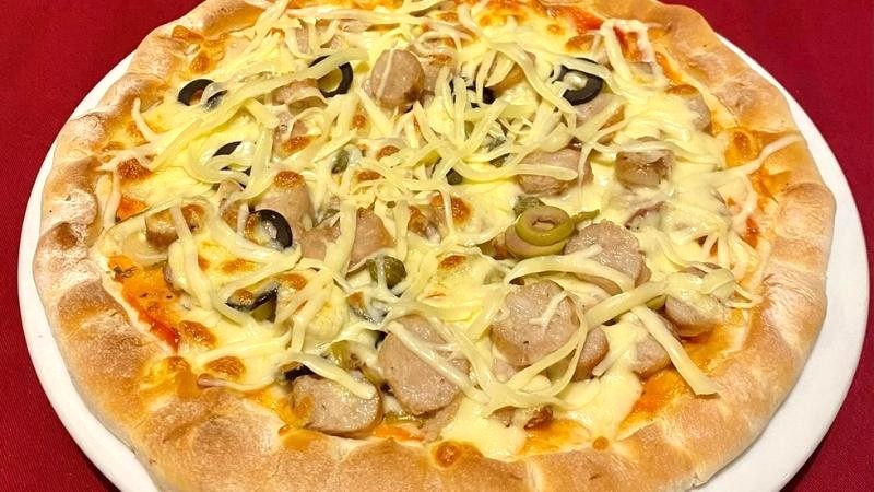 Pizza tại nhà hàng Kozak