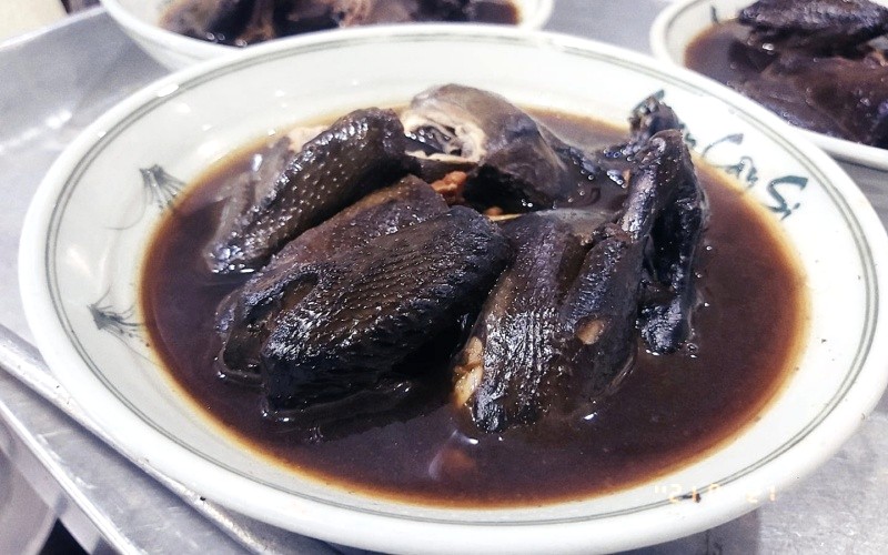 Gà tần Tống Duy Tân