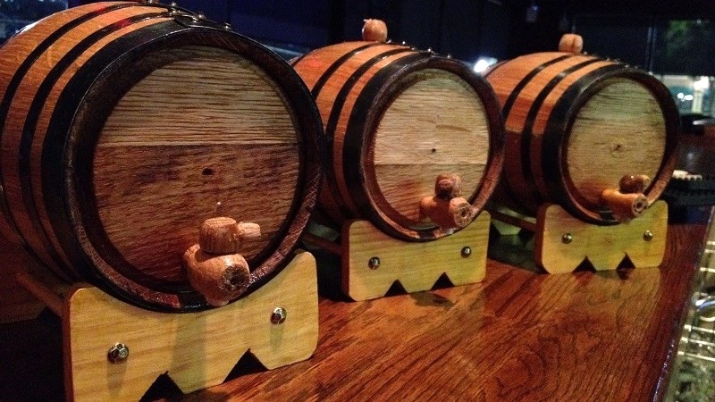 Rượu liqueur là rượu ngọt chưng cất.