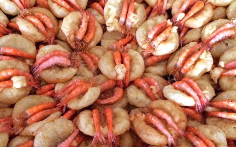 Bánh tôm Thanh Mai đẹp mắt