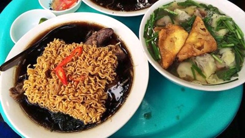 Thịt gà mềm, ngọt nước.